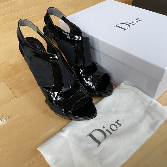 CHRISTIAN DIOR Black patent Leather Mesh Accents Sandals size 37 - Picture 1 of 9